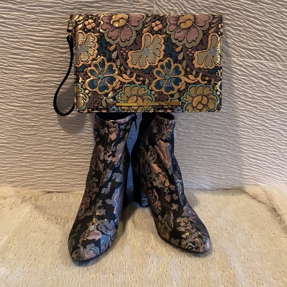 Steven Madden clutch with Kenneth Cole booties. - Picture 1 of 12